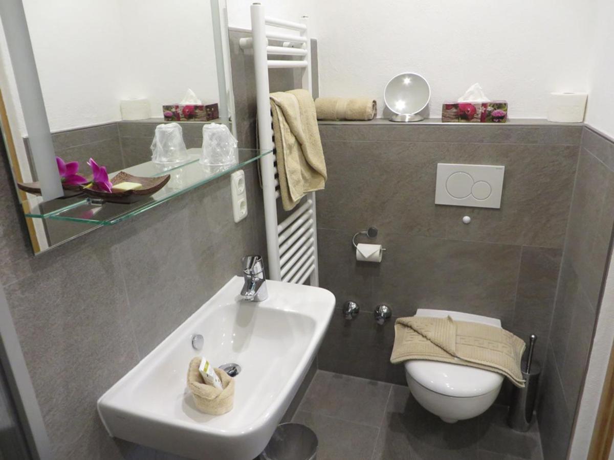Landhof Angstl - Gaestezimmer Und Tagungsraum Hoslwang ภายนอก รูปภาพ